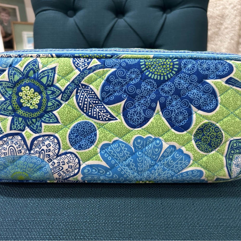 Vera Bradley Retired Doodle Daisy Laura Bag Green Blue White shoulder bag - Picture 3 of 11